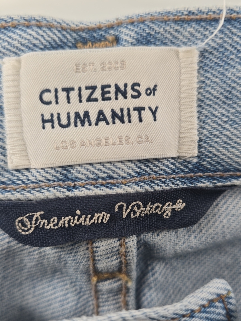 Citizens Of Humanity Light Blue High-Rise Barrel Cropped Jeans - Picture 2 of 16
